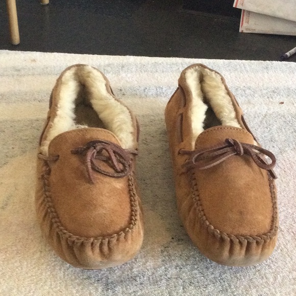 Men's Tan Moccasin Slippers - Picture 1 of 7